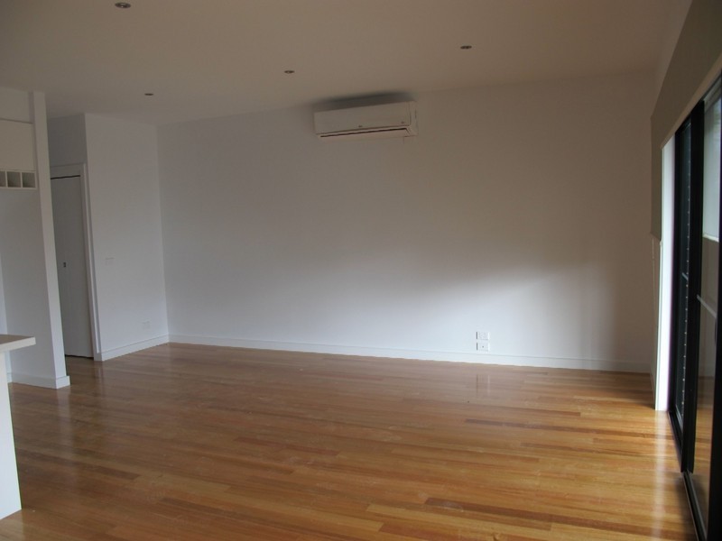 7/5 Chelsworth Place, Caroline Springs VIC 3023