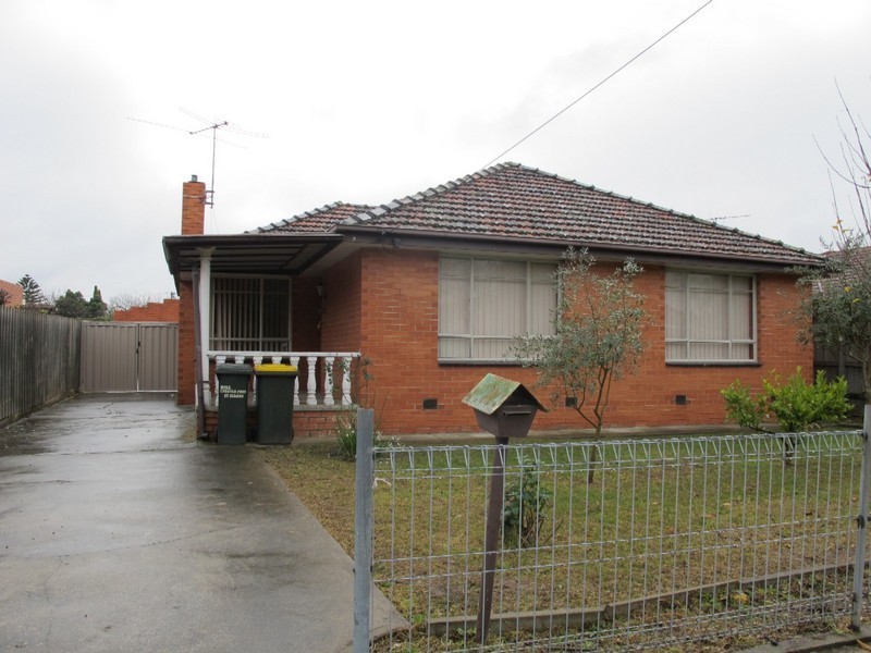 1 Protea Crescent, St Albans VIC 3021