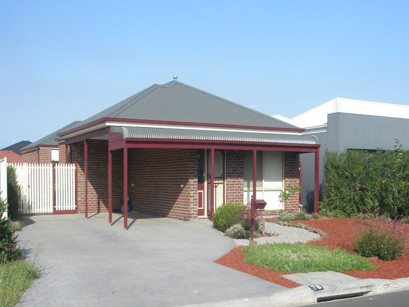 38 Wyperfeld Circuit, Caroline Springs VIC 3023