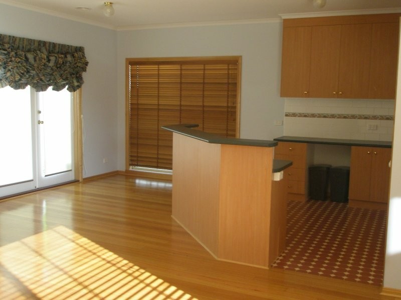 38 Wyperfeld Circuit, Caroline Springs VIC 3023