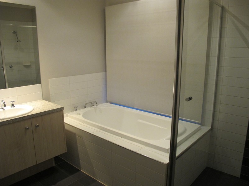 37 Cassan Way, Caroline Springs VIC 3023