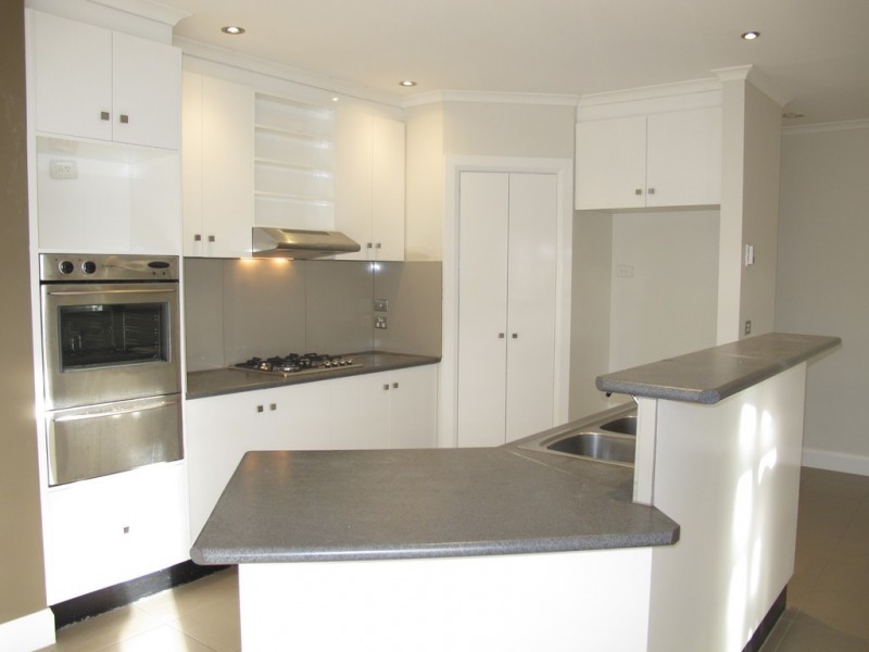9 Cooks Way, Taylors Hill VIC 3037