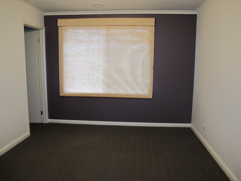 1/5 Normanby Street, Sydenham VIC 3037