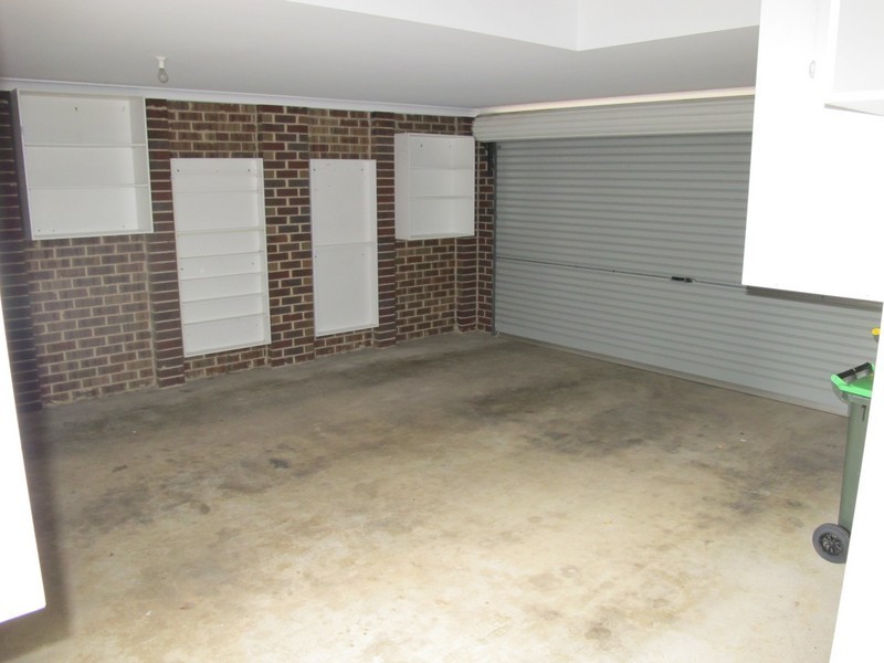 1/5 Normanby Street, Sydenham VIC 3037