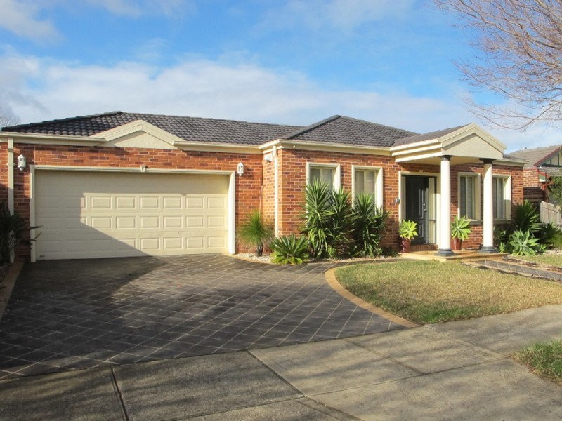 5 Latrobe Terrace, Taylors Hill VIC 3037