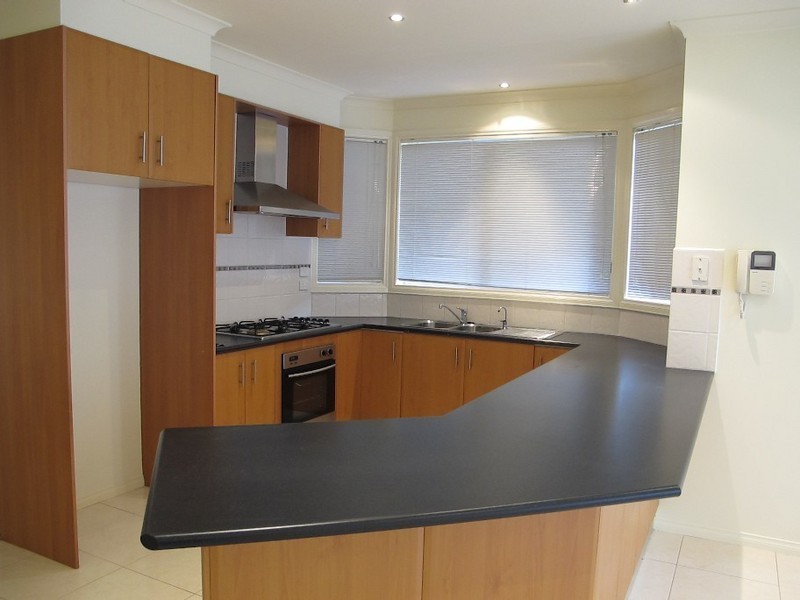 5 Latrobe Terrace, Taylors Hill VIC 3037