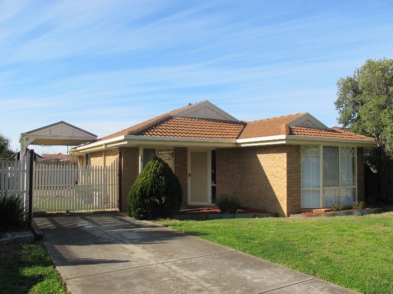 18 Buninyong Way, Delahey VIC 3037