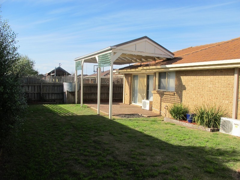 18 Buninyong Way, Delahey VIC 3037