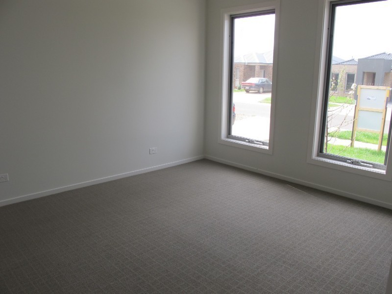 5 Poseidon Street, Kurunjang VIC 3337