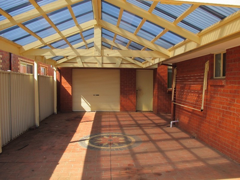 14 Wyperfeld Circuit, Caroline Springs VIC 3023