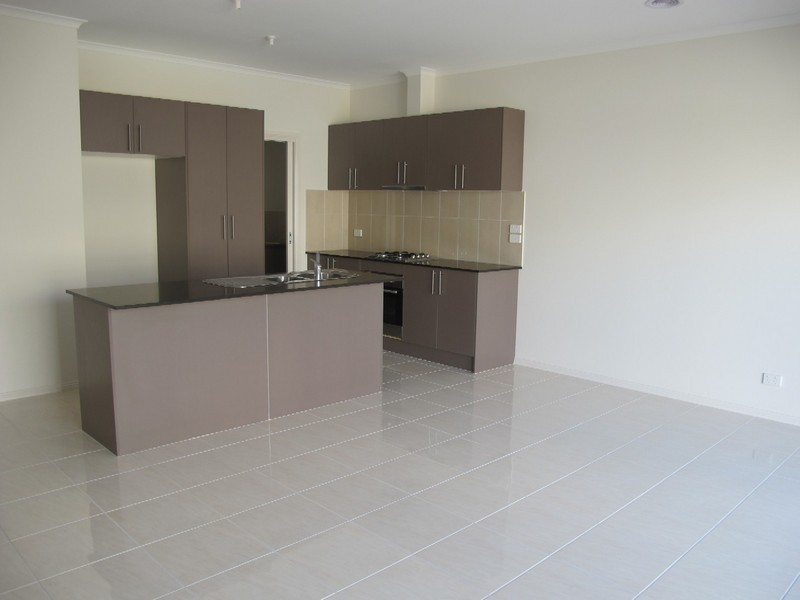 Unit 15 The Entrance, Caroline Springs VIC 3023
