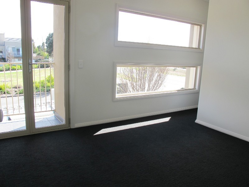 Unit 15 The Entrance, Caroline Springs VIC 3023
