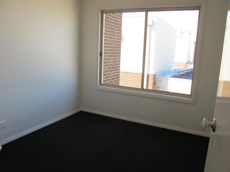 Unit 15 The Entrance, Caroline Springs VIC 3023
