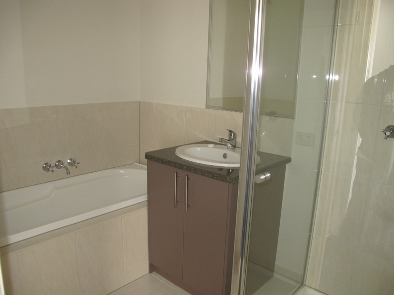 Unit 15 The Entrance, Caroline Springs VIC 3023
