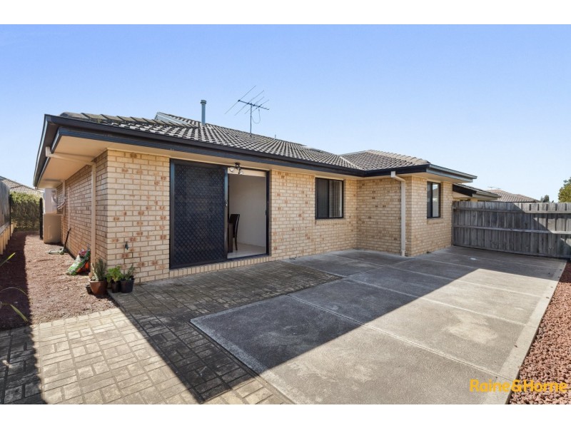 42 MATHISEN TERRACE, Hillside VIC 3037
