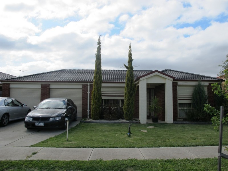 15 Marner Ave, Hillside VIC 3037