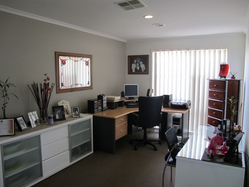 15 Marner Ave, Hillside VIC 3037