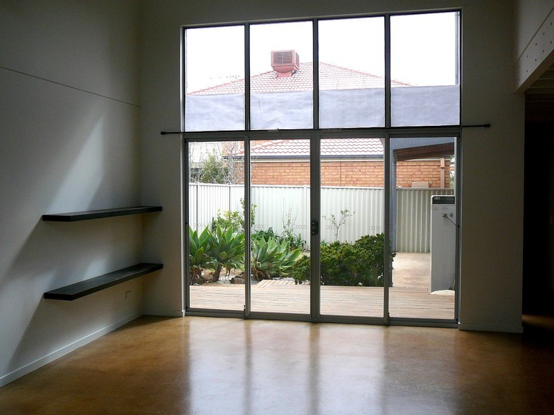 2 Beacon Lane, Caroline Springs VIC 3023