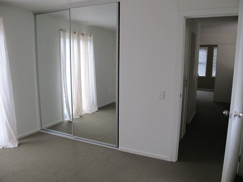 2 Beacon Lane, Caroline Springs VIC 3023