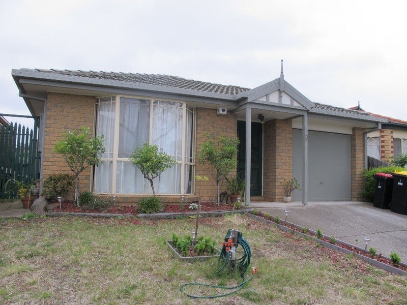 9 Penlow Court, Hillside VIC 3037