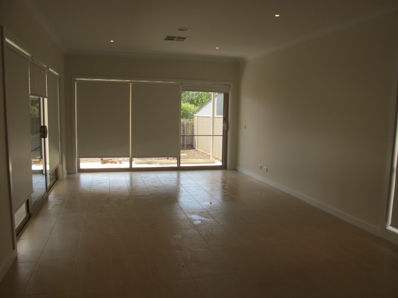 132 Westwood Drive, Burnside VIC 3023