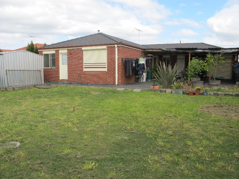 15 Marner Ave, Hillside VIC 3037