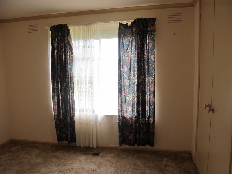 10  Ringwood Court, Gladstone Park VIC 3043