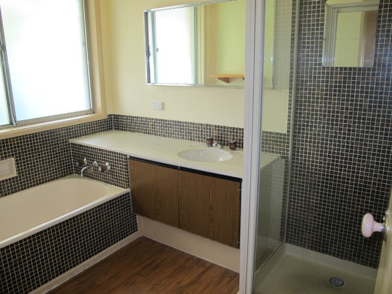 10  Ringwood Court, Gladstone Park VIC 3043