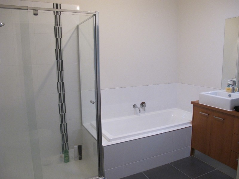 13 Bay Street, Caroline Springs VIC 3023