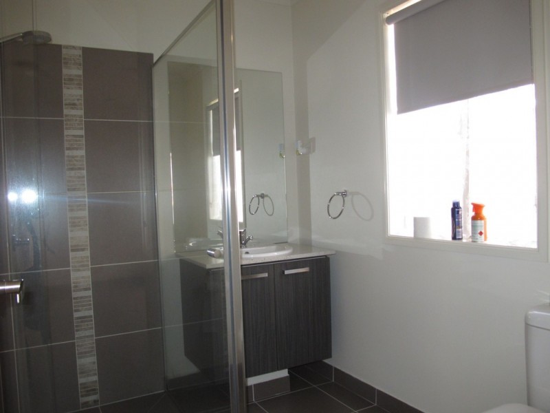 8 Devonport Court, Taylors Hill VIC 3037