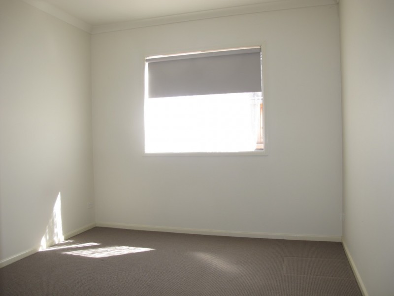 8 Devonport Court, Taylors Hill VIC 3037