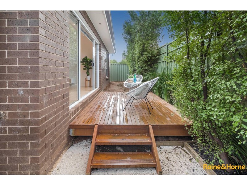 37 LAMBERTIA LOOP, Caroline Springs VIC 3023