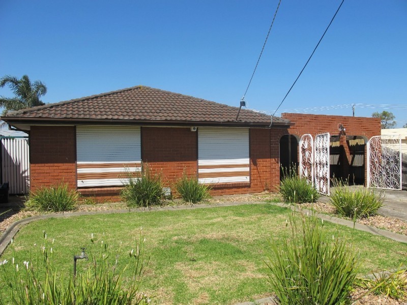 14 Galena Crescent, Kings Park VIC 3021