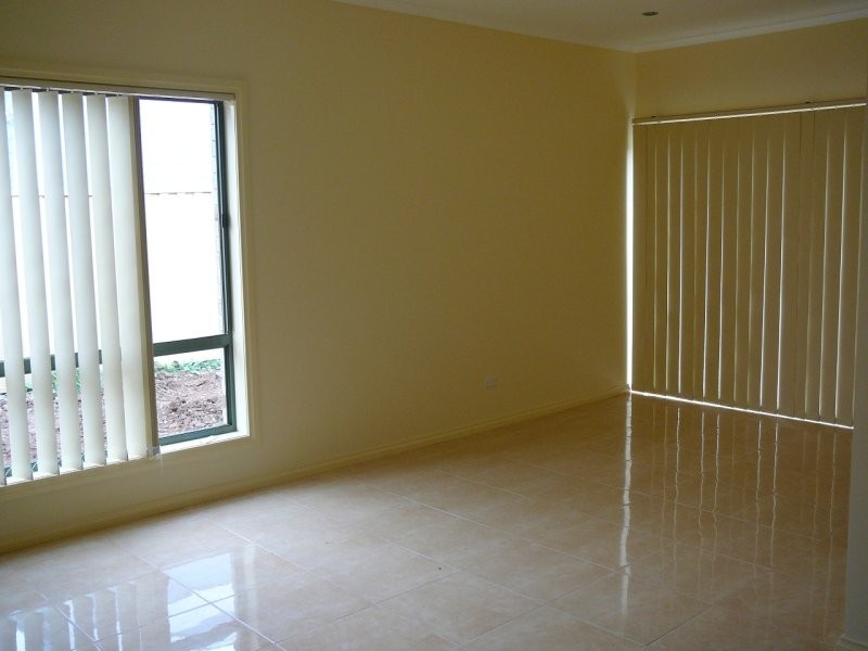 15 Wattlepark Street, Caroline Springs VIC 3023