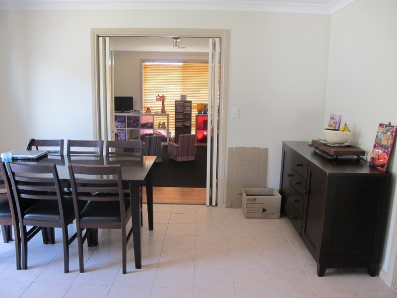 2 Isabel Close, Caroline Springs VIC 3023