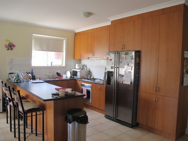 52 Naracoorte Drive, Caroline Springs VIC 3023