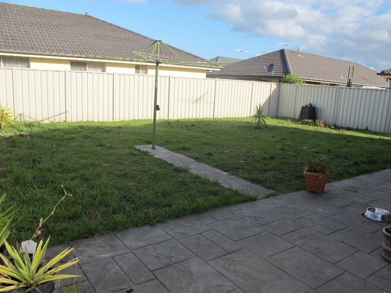 52 Naracoorte Drive, Caroline Springs VIC 3023