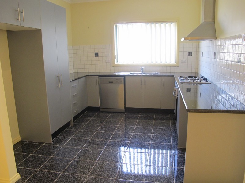 15 Wattlepark Street, Caroline Springs VIC 3023