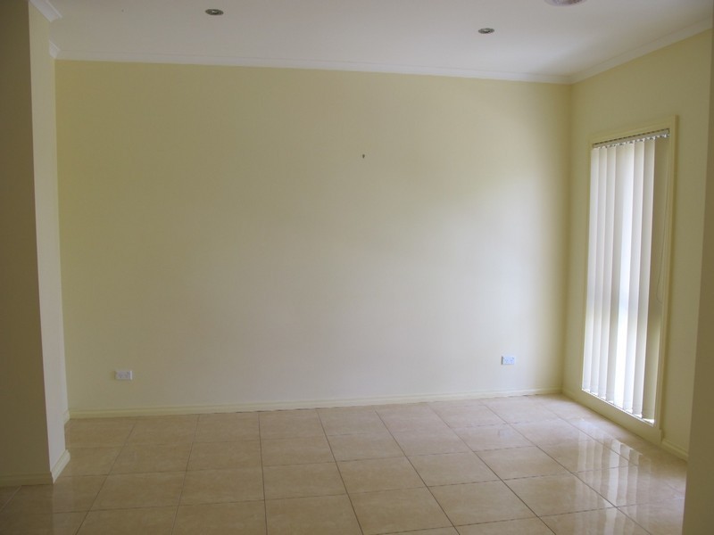 15 Wattlepark Street, Caroline Springs VIC 3023