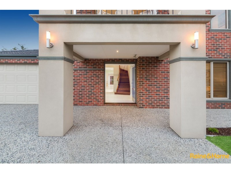 13 LAURISTON QUAY, Caroline Springs VIC 3023