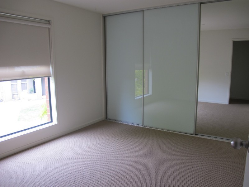 6 Catani Mews, Caroline Springs VIC 3023