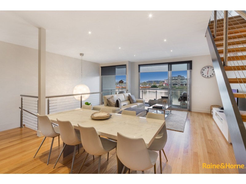 84 THE ESPLANADE, Caroline Springs VIC 3023