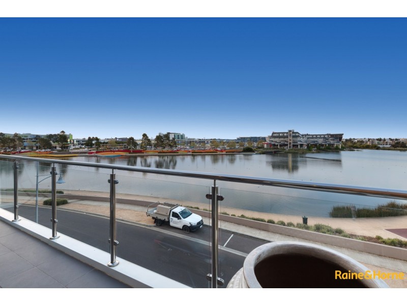 84 THE ESPLANADE, Caroline Springs VIC 3023