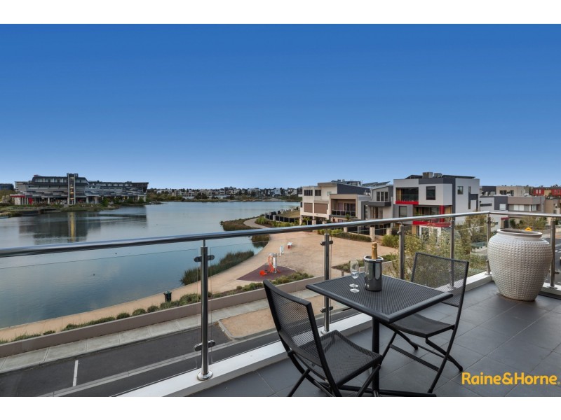 84 THE ESPLANADE, Caroline Springs VIC 3023