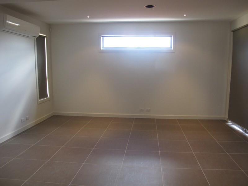 26 Monckton Place, Caroline Springs VIC 3023