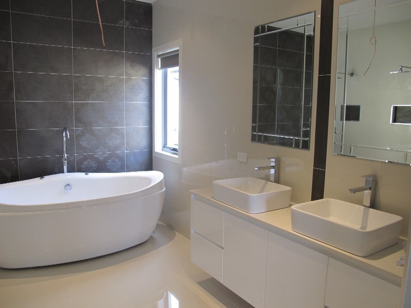 26 Monckton Place, Caroline Springs VIC 3023