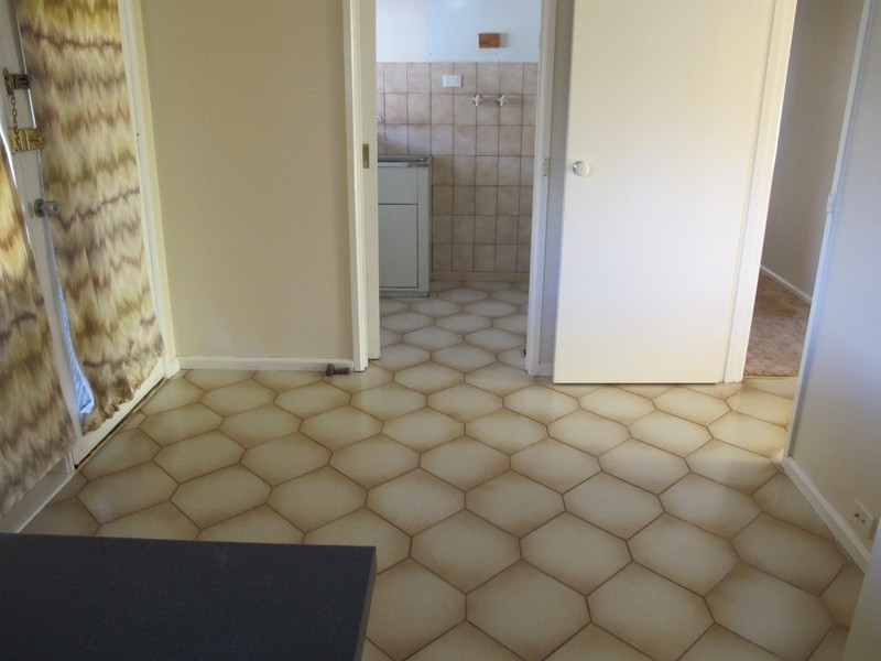 10 Ringwood Court, Gladstone Park VIC 3043