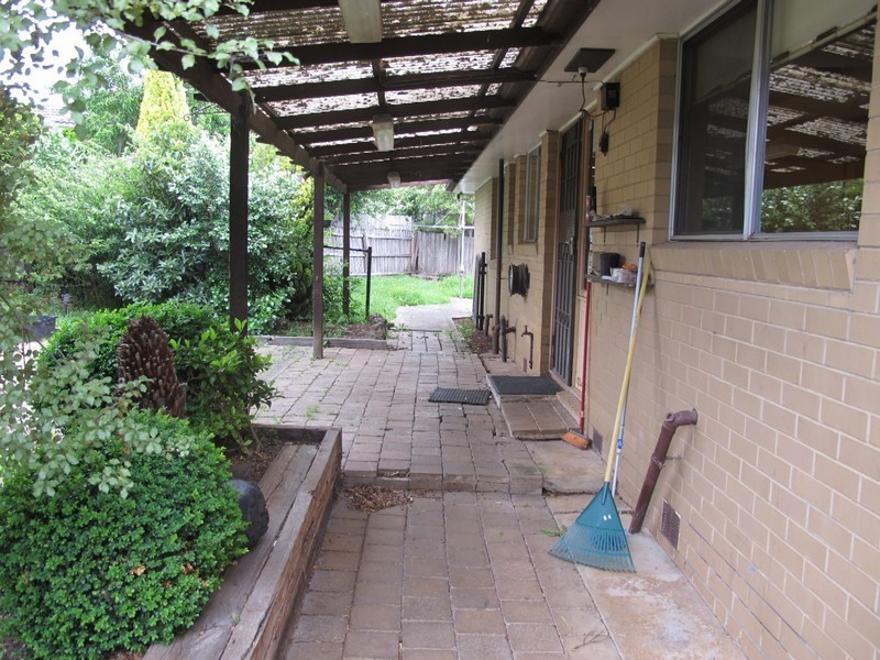 10 Ringwood Court, Gladstone Park VIC 3043