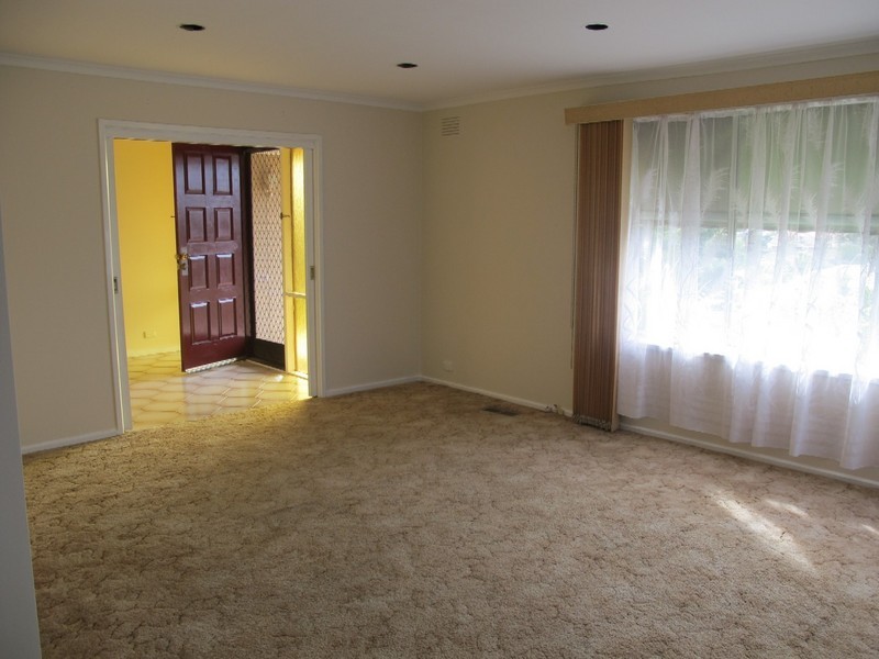 10 Ringwood Court, Gladstone Park VIC 3043