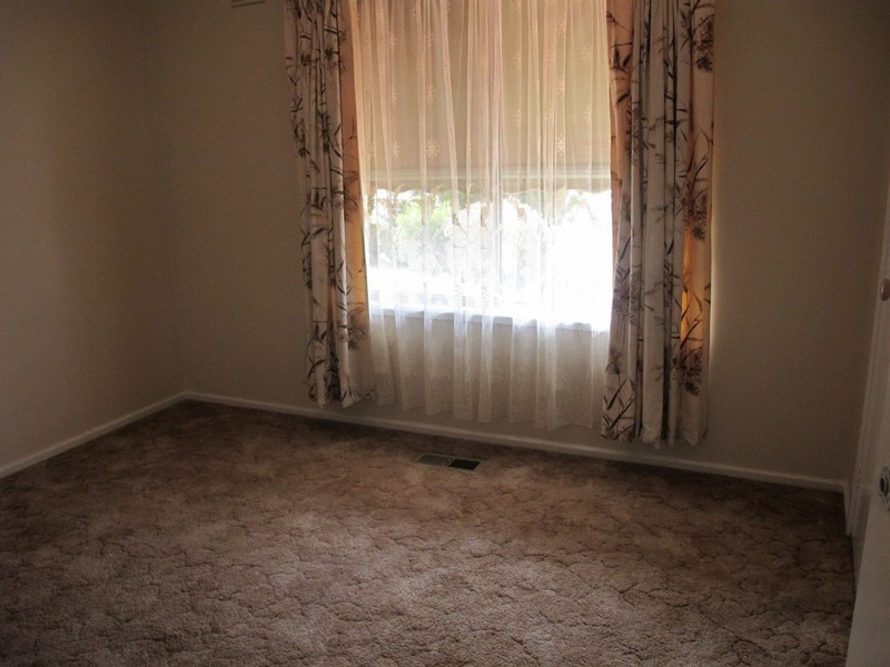 10 Ringwood Court, Gladstone Park VIC 3043